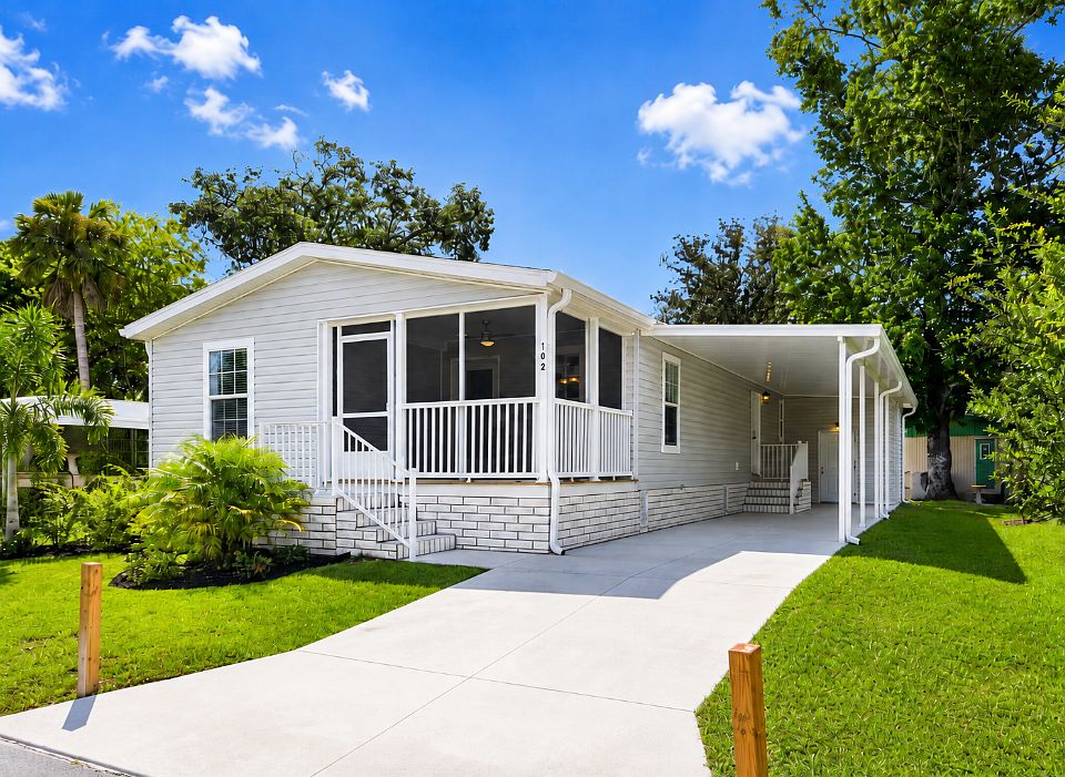 1st image of 102 La Vista Dr #102