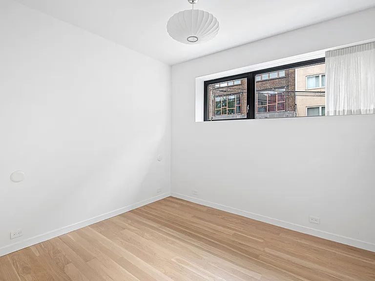 206 N 8th St #GARDEN — Photo 3