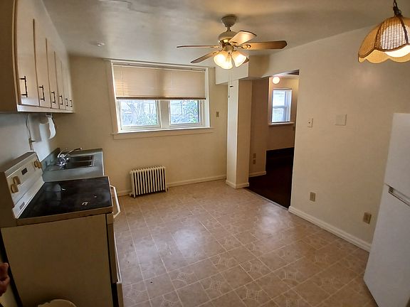 Eat-in Kitchen
