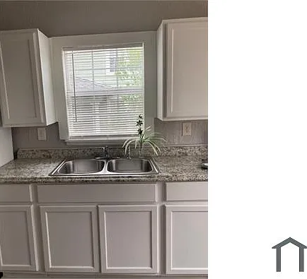 2320 McFaddin St #2 — Photo 8