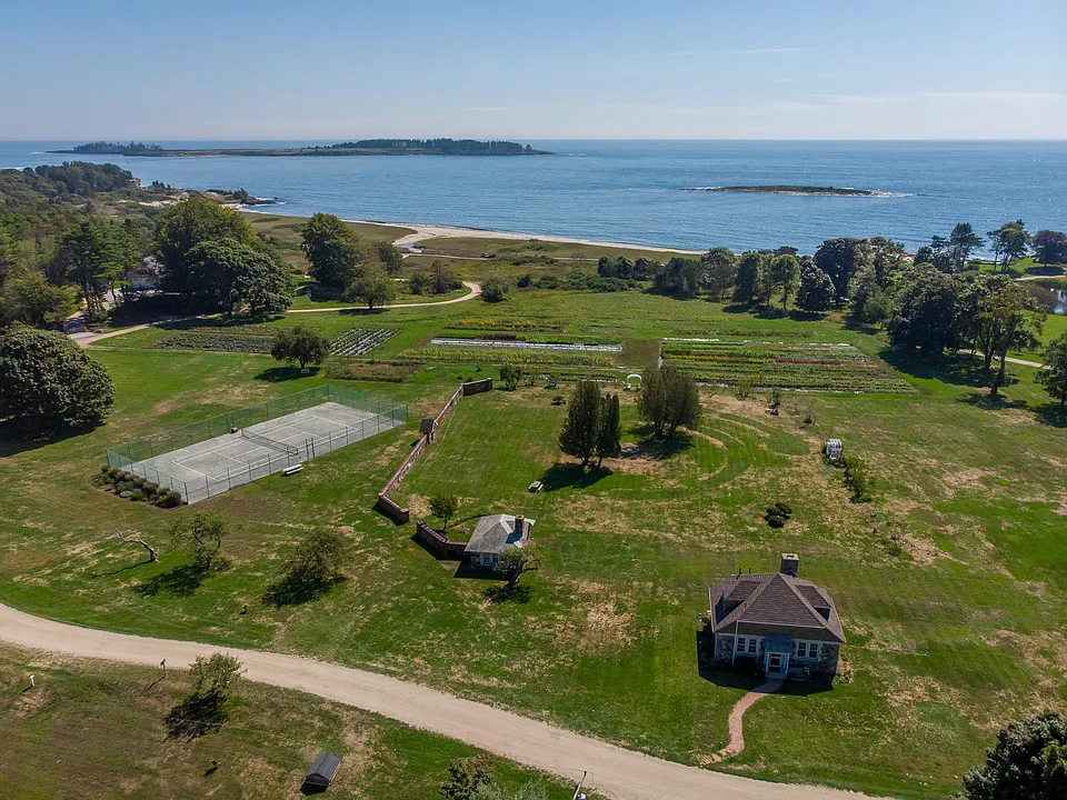 9 Ram Island Farm Rd