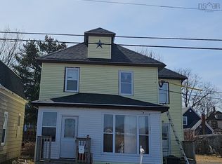 84 Intercolonial St, Sydney, NS B1P 1S6