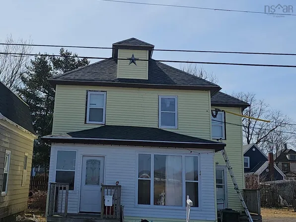 84 Intercolonial St, Sydney, NS B1P 1S6