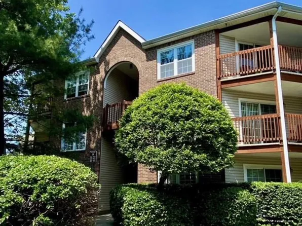 951 Westgate Dr S, Fort Lee, NJ 07024
