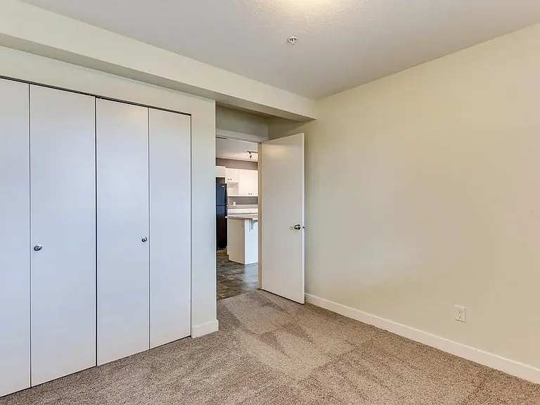 20 Kingsland Close SE #1407 — Photo 15
