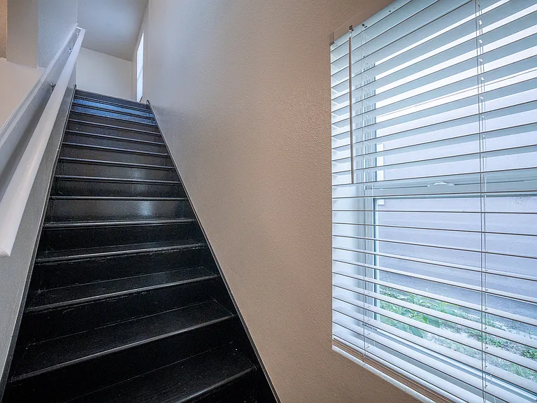 2528 Acorn Creek Rd — Photo 20