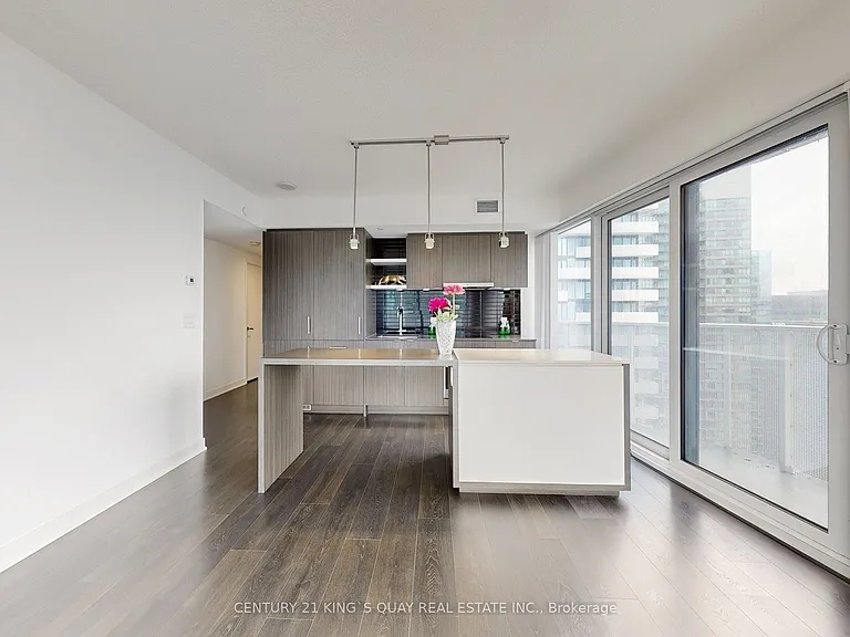 88 Harbour St #4204 — Photo 12