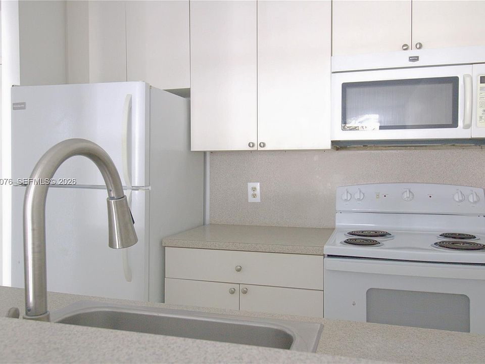 1st image of 1225 NE 124th St APT 34B