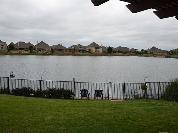 3rd image of 4608 Lakeside Holw