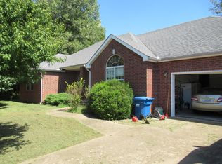 1915 Goetz Blvd, Joplin, MO 64801