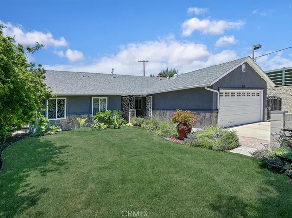 820 S Dennis St, Santa Ana, CA 92704