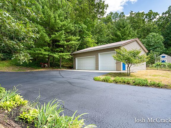 5th image of 9665 Black Oak Dr