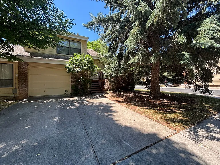1047 Mirrormere Cir — Photo 1