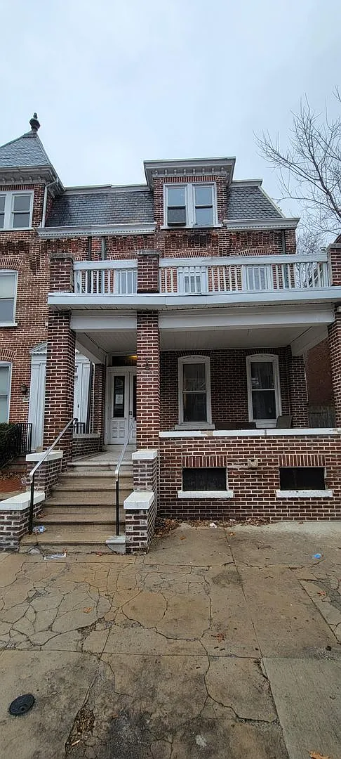 Linden 1441 W — Photo 1