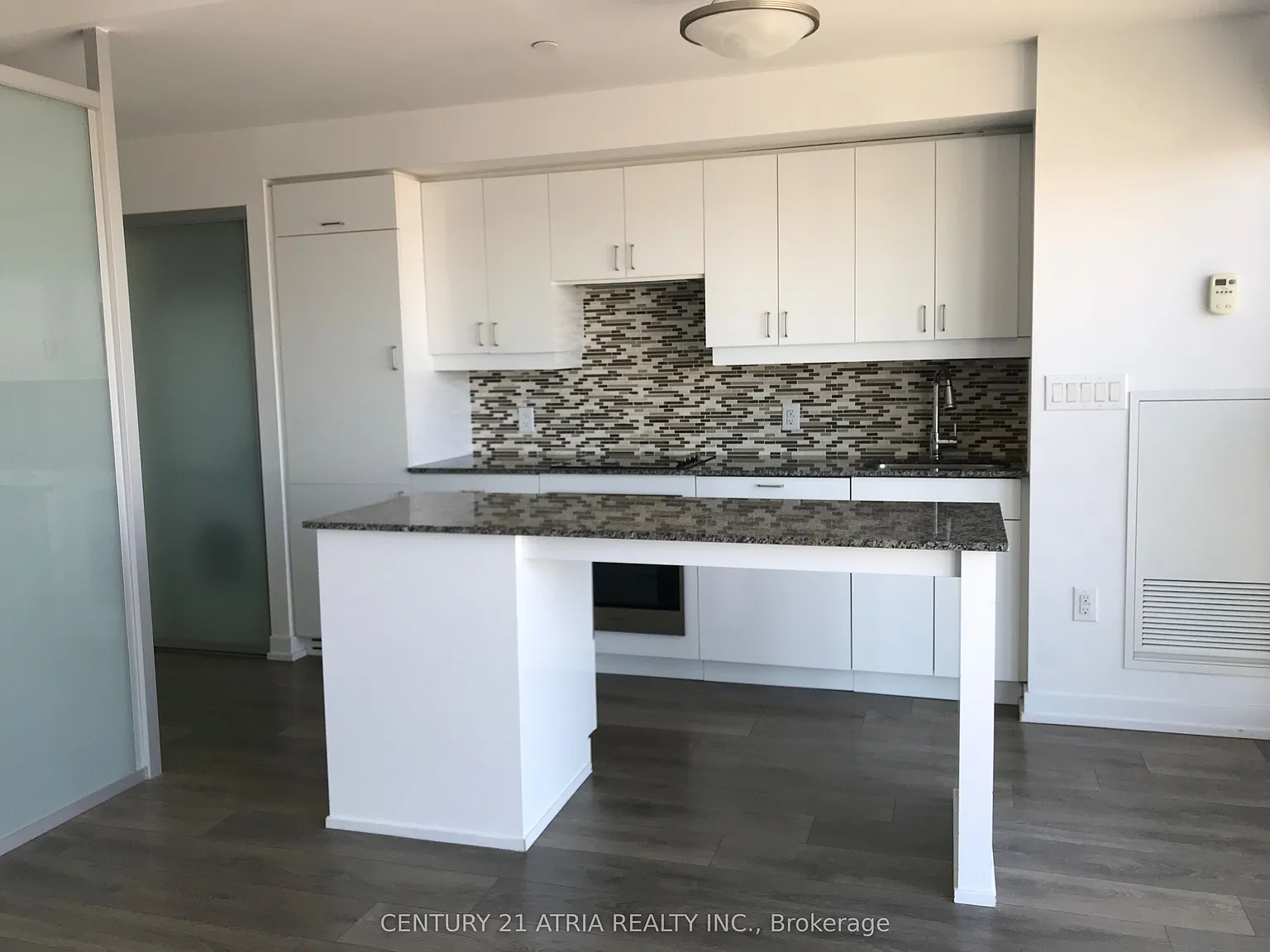 2 bed, $2,900 — Photo 4