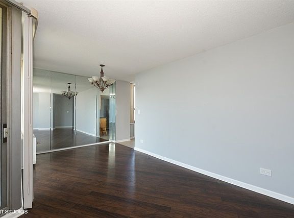 5th image of 3925 Triumvera Dr APT 8E