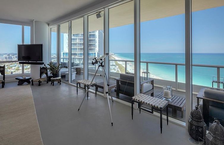 1st image of 100 S Pointe Dr APT 3104