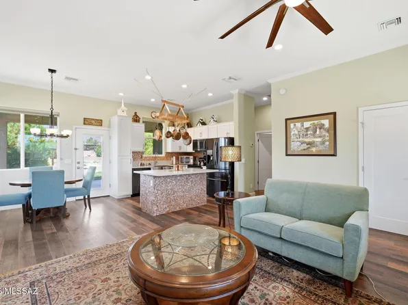 3560 N Pantano Rd, Tucson, AZ 85750