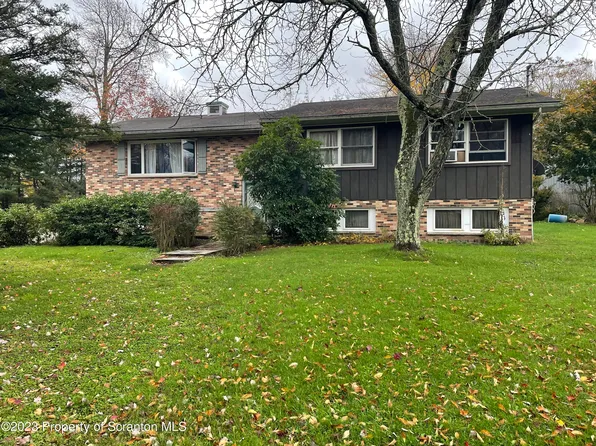 246 Dorantown Rd, Covington Township, PA 18444