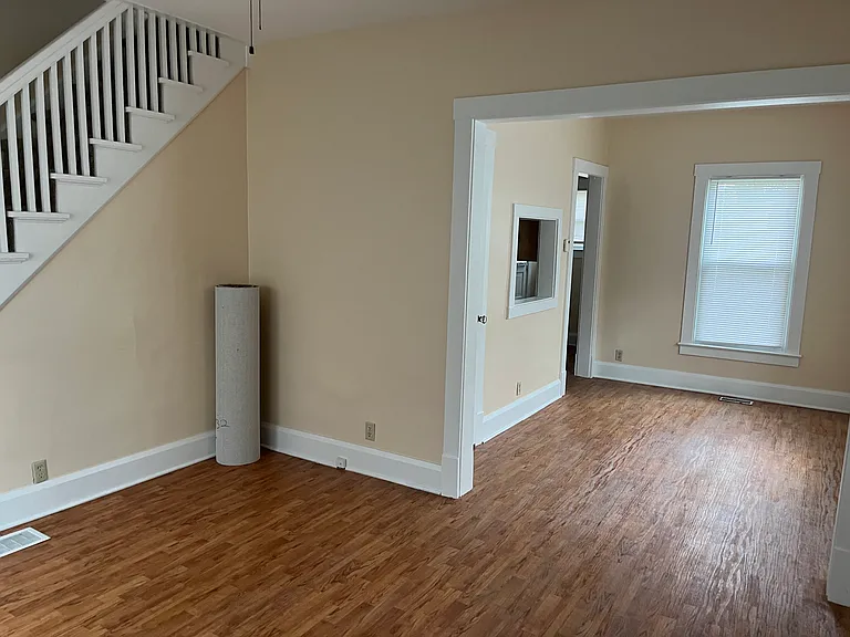 1110 S Starr Ave — Photo 5