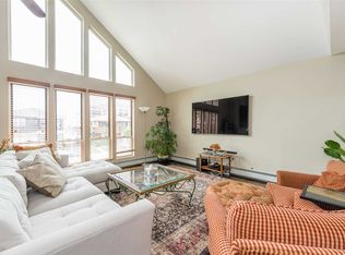 272 W Walnut St, Long Beach, NY 11561