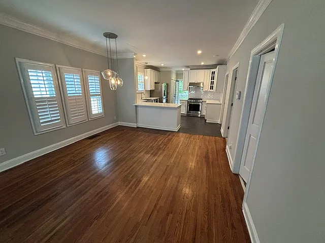 3 bed, 1450 sqft, $3,900 — Photo 3