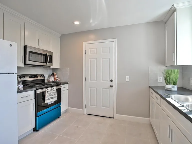 6722 George Ave — Photo 4