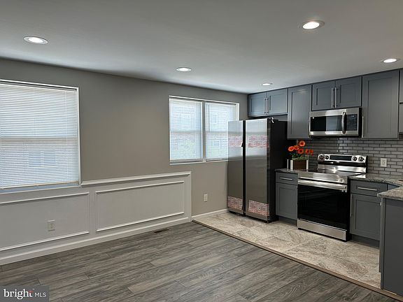 3rd image of 7434 Malvern Ave
