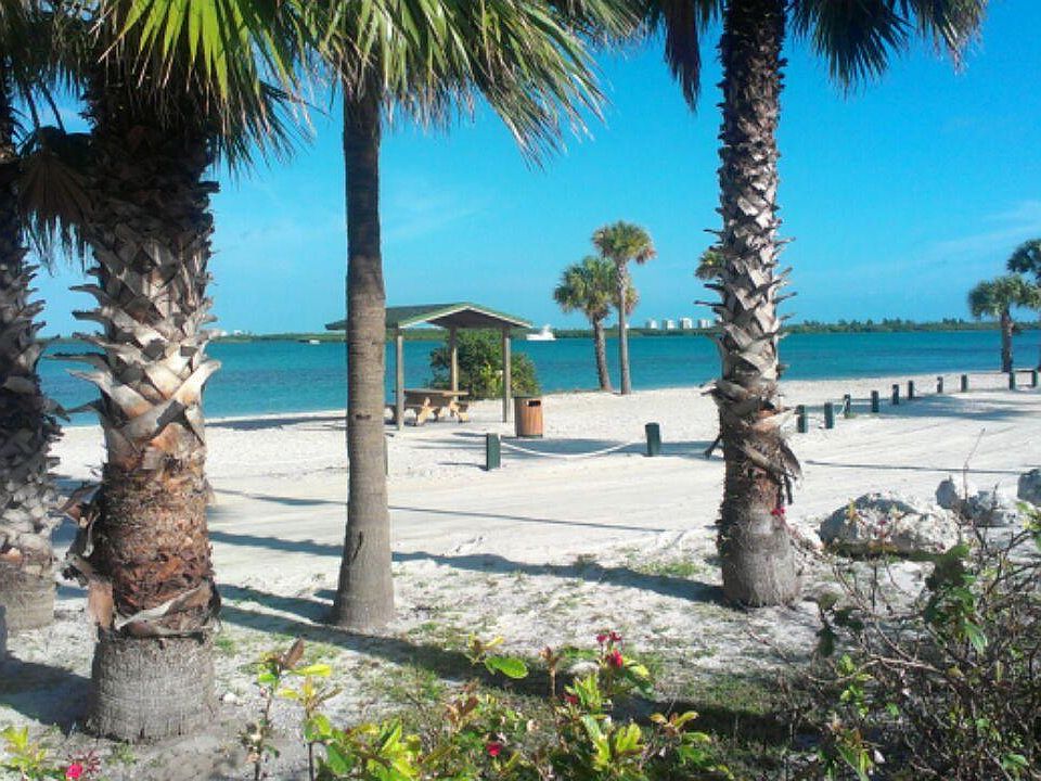 1st image of 1 Harbour Isle Drive E #Ph5