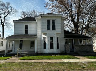 211 W Pine St, Knightstown, IN
