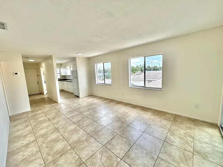 4220 62nd St W — Photo 5