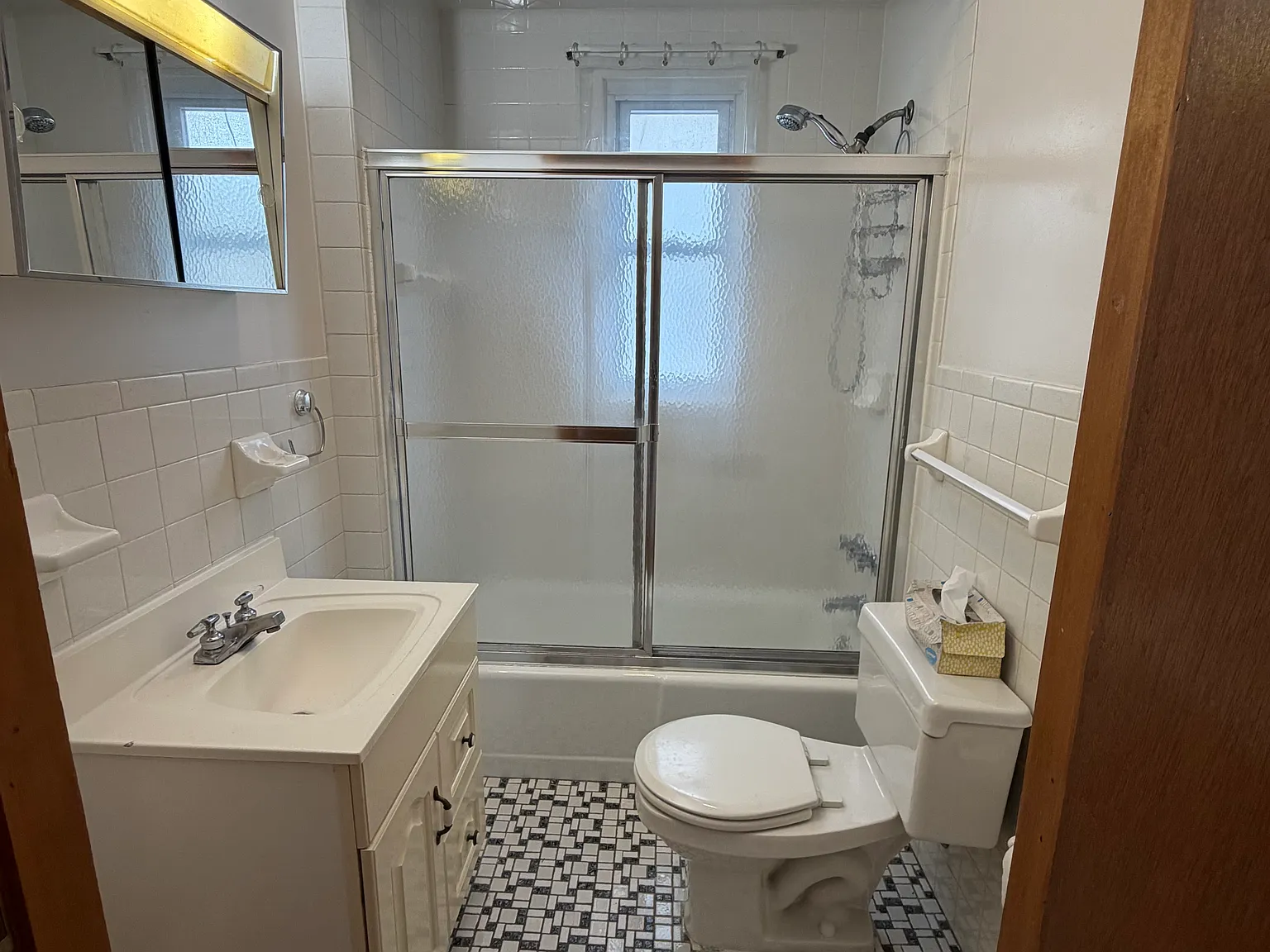 1 bed, 1.0 bath, 900 sqft, $1,895 — Photo 3