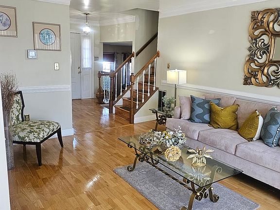 5th image of 2905 Gracefield Rd