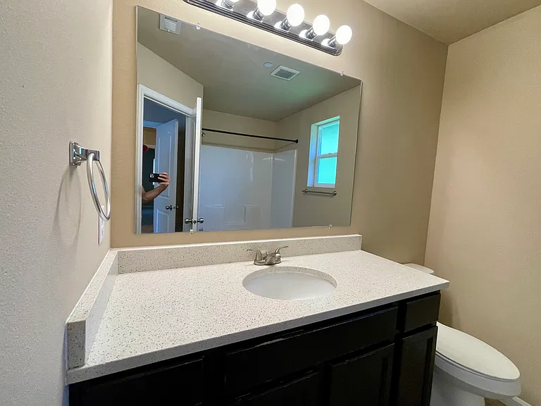 102 Alpha Ln — Photo 10