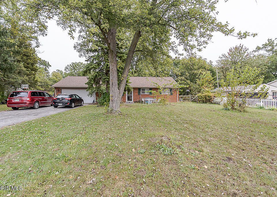 1st image of 3232 Moffat Rd