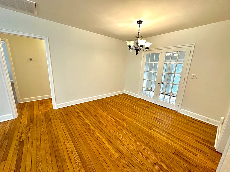 22 Sewanee Ave — Photo 6
