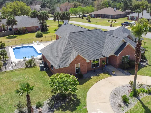 2524 Holley Ct, Navarre, FL 32566
