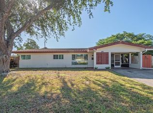 5692 SW 1st St, Plantation, FL 33317