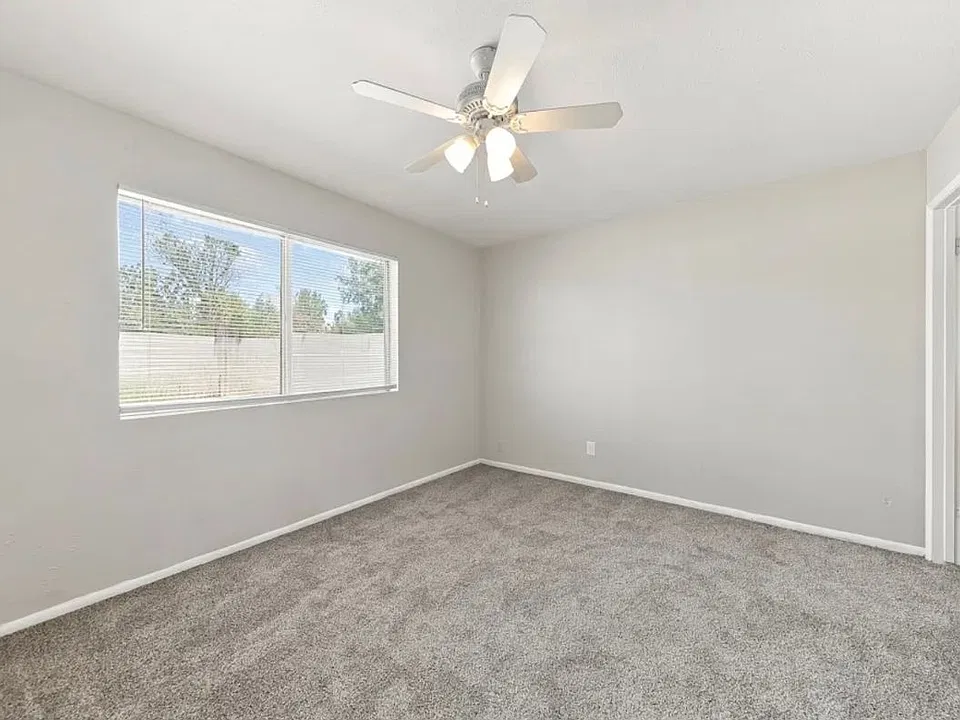 5260 Alturas Dr