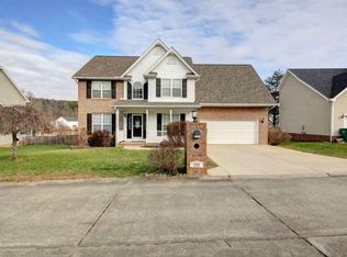 322 Lower Overlook Dr, Hurricane, WV 25526