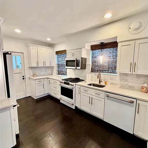 1923 Parkridge Ave — Photo 4
