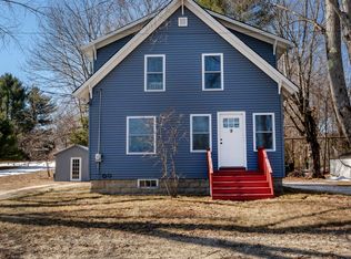 9 School St, Mechanic Falls, ME 04256