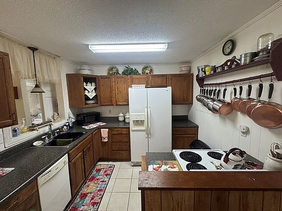 5th image of 210 Holly Ridge Ln