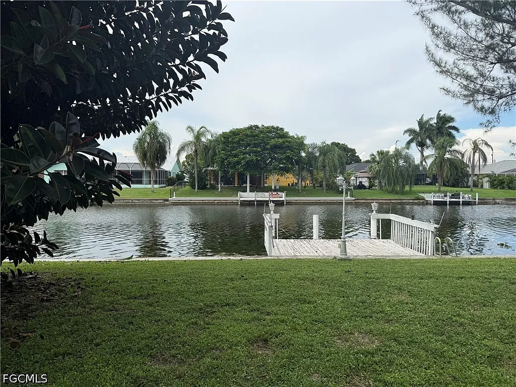 2 bed, 1.0 bath, 1753 sqft, $1,700 — Photo 2
