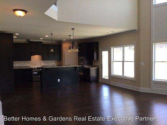 5th image of 356 Bella Rose Dr