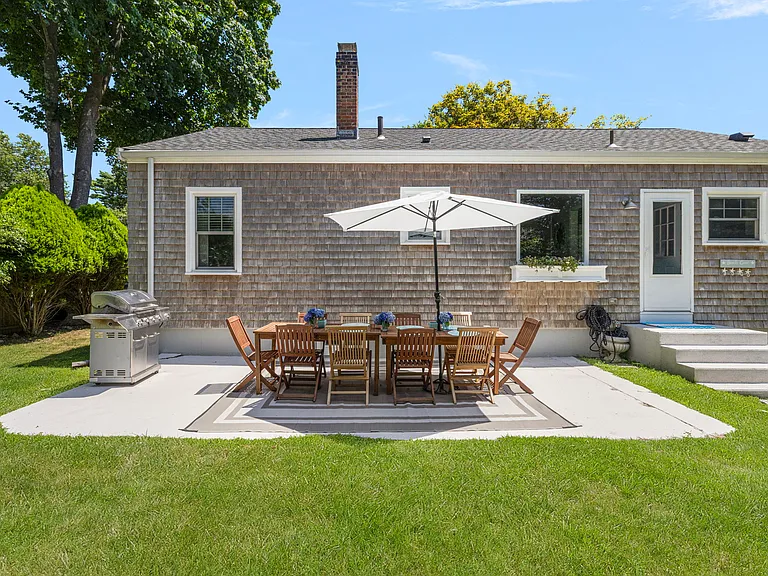 133 Carroll Ave — Photo 28