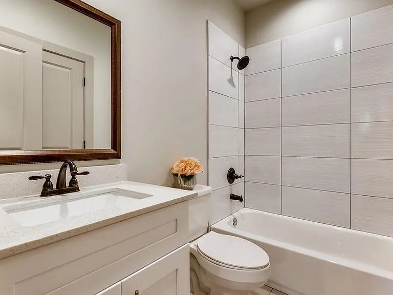 Almont Dr SW — Photo 16