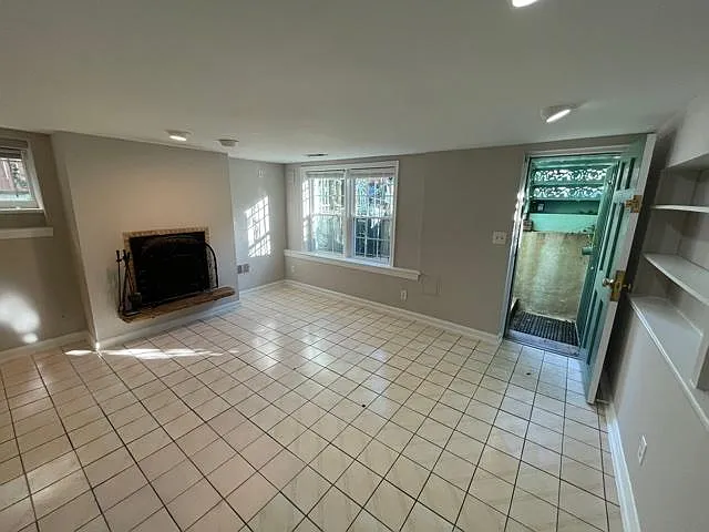 2115 Newport Pl NW #A — Photo 3