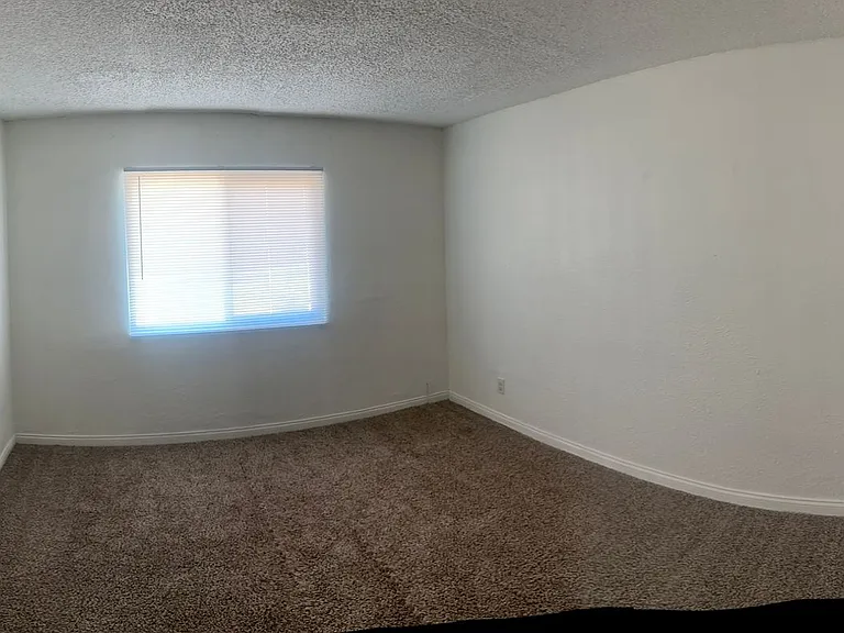 654 N Allen St — Photo 10