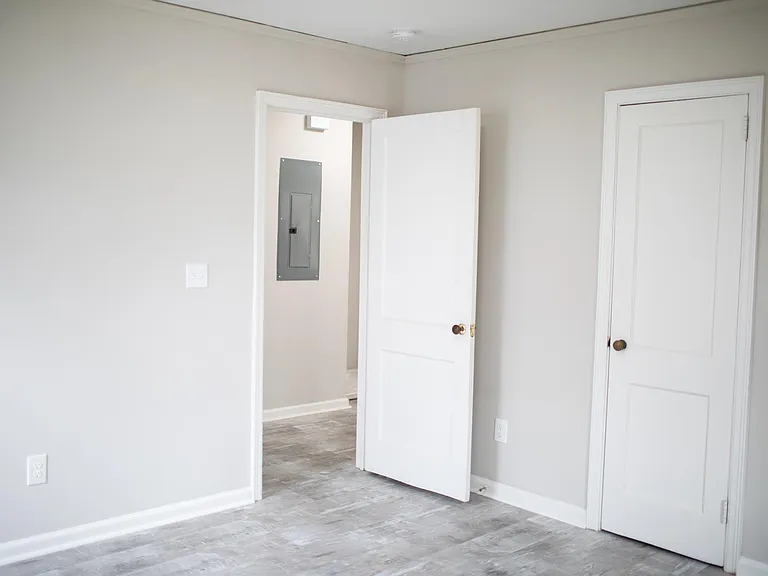 382 Enota Pl SW — Photo 6